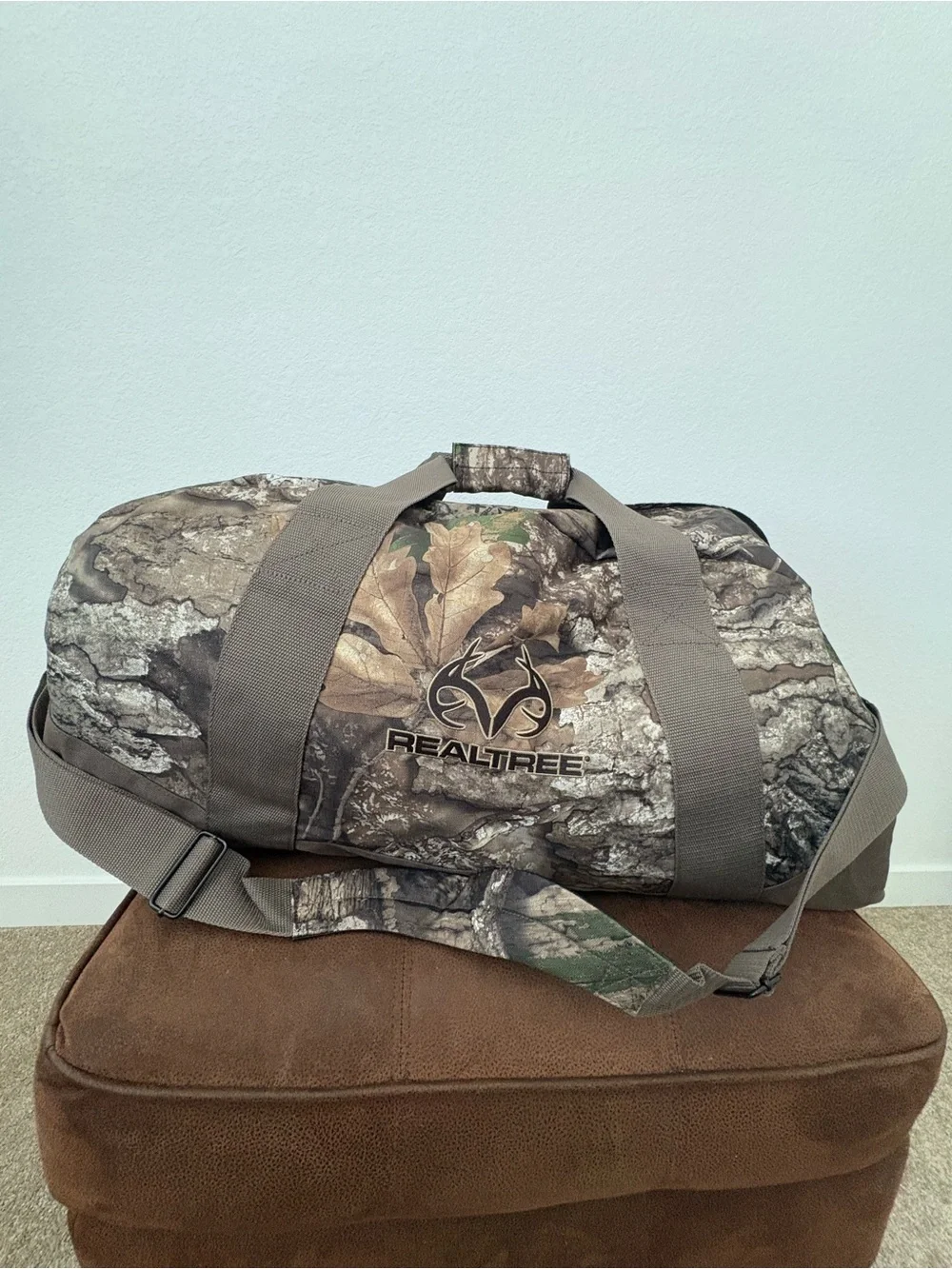 Duffle Bag-Realtree Large Camo. Brand New in case.
